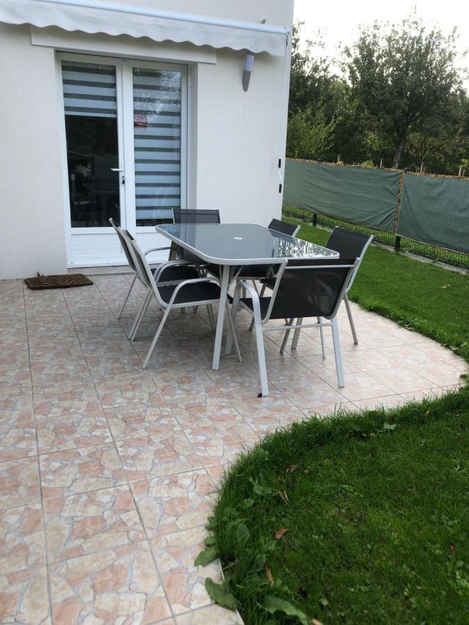 Gite Vickie Livry  Exterior photo